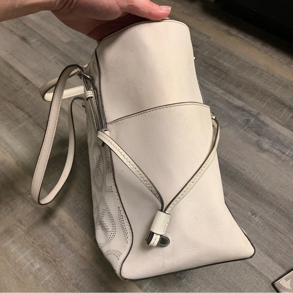 Michael Kors Voyager East West Tote Bag Optic White Die Cut Logo & Wallet - Picture 6 of 14